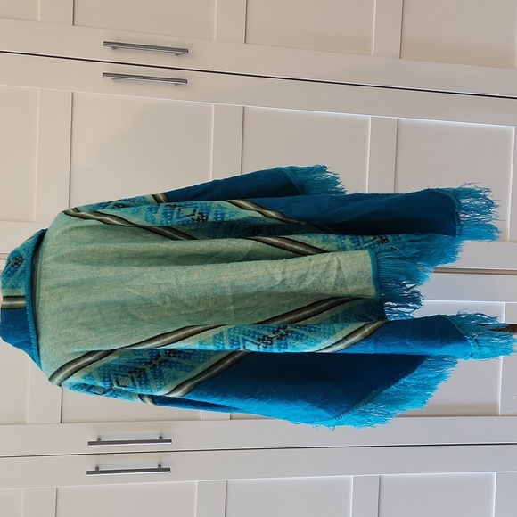 Blue and Green Turquoise Fringed Southwest Style Poncho - Picture 5 of 5